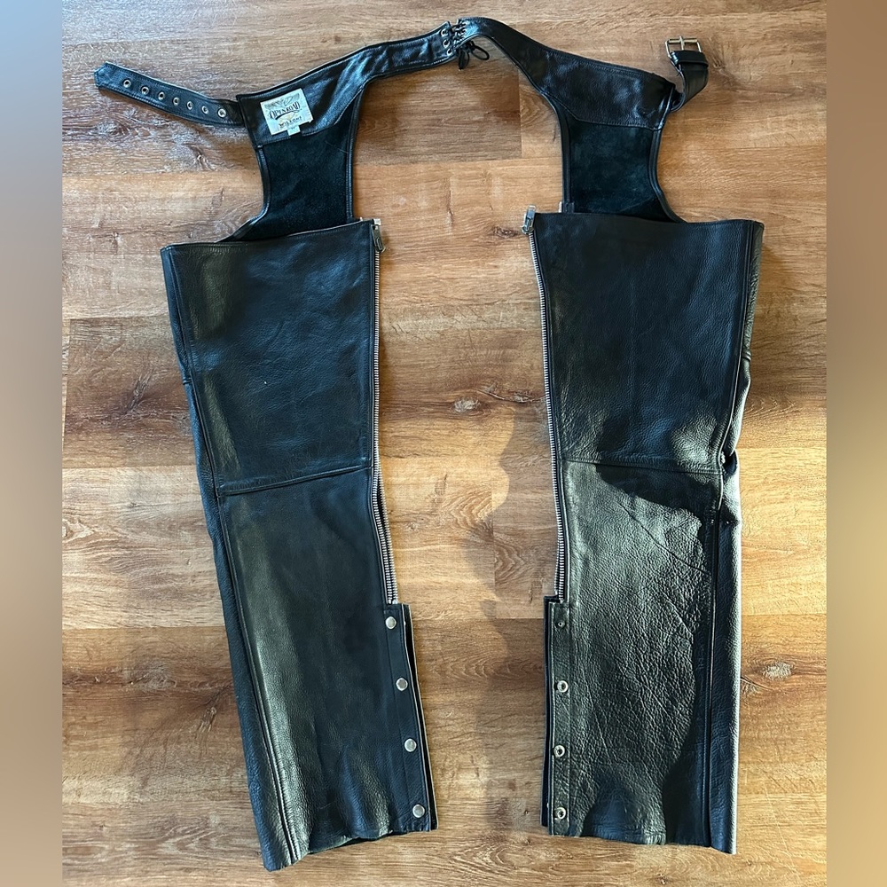 Leather motorcycle chaps